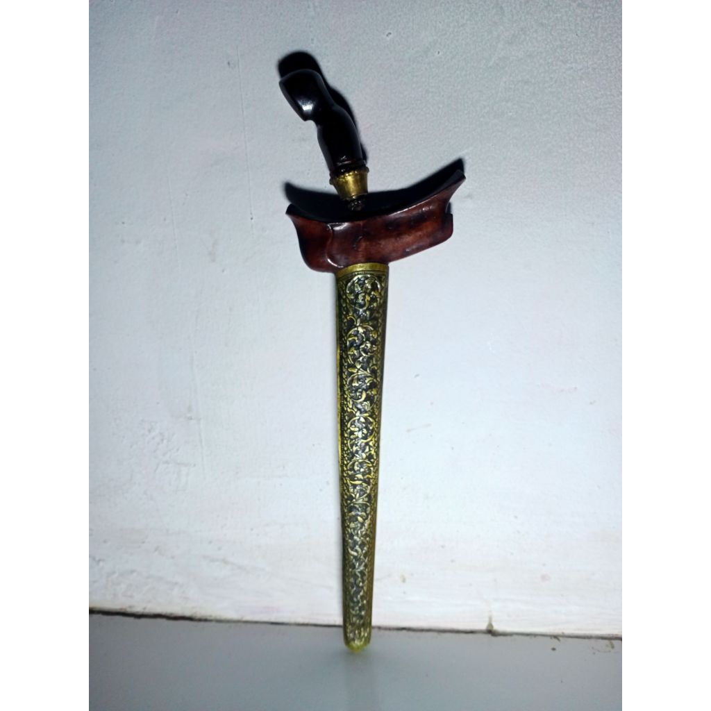 keris brojol sepuh unik dan antik
