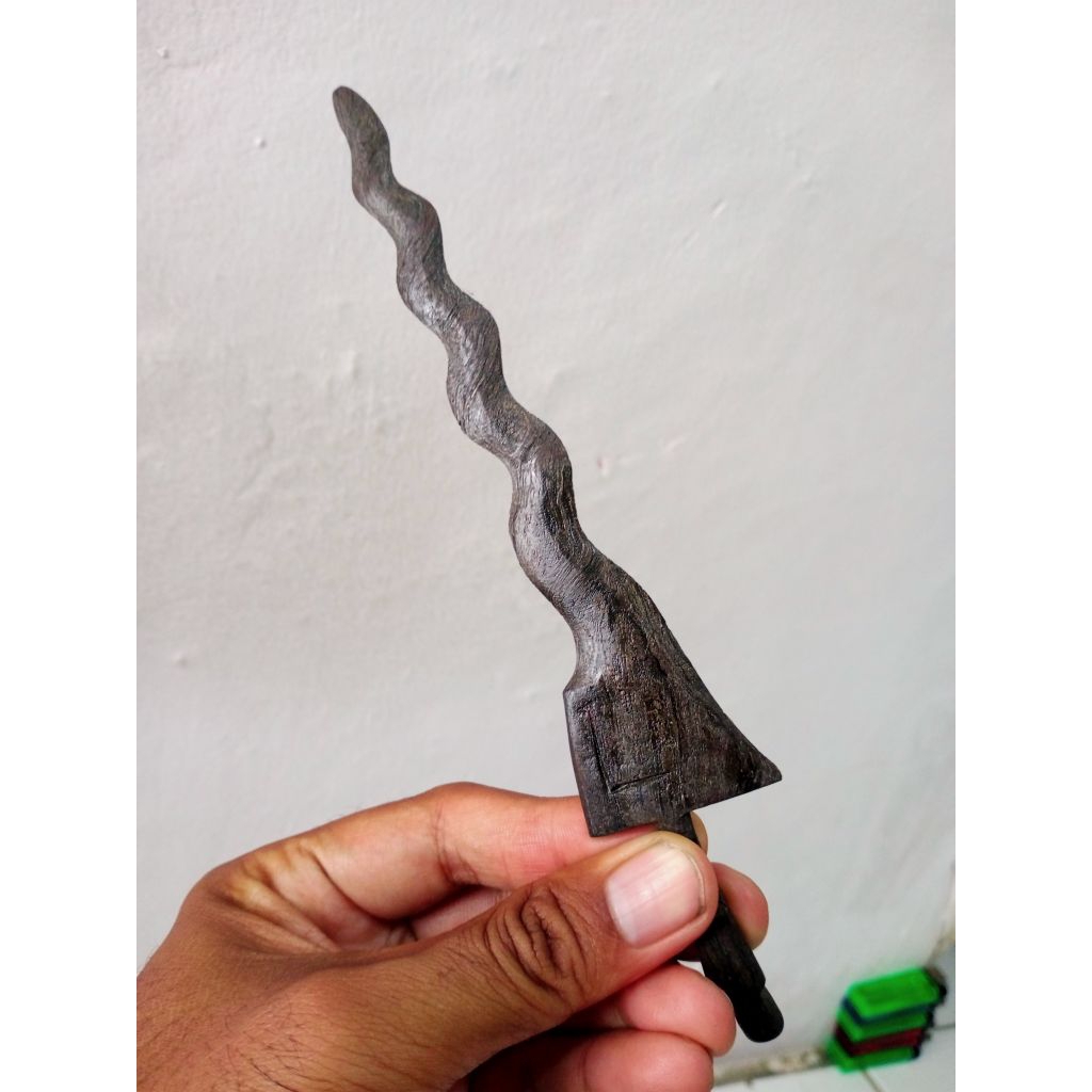 keris sajen pamor gubet unik