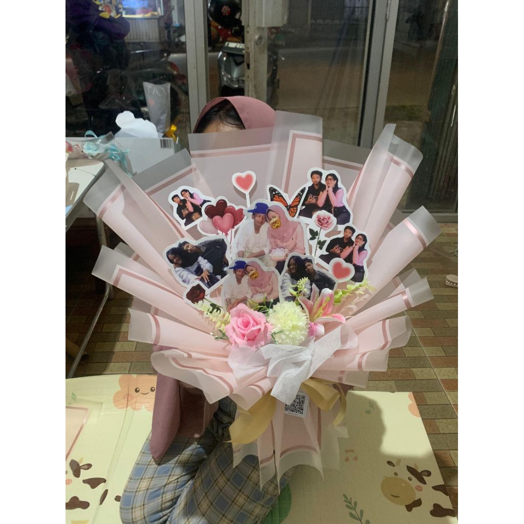 Buket Custom Foto / Buket foto cutting / Buket wisuda / Hadiah ulang tahun / Kpop / hadiah pacar /bu