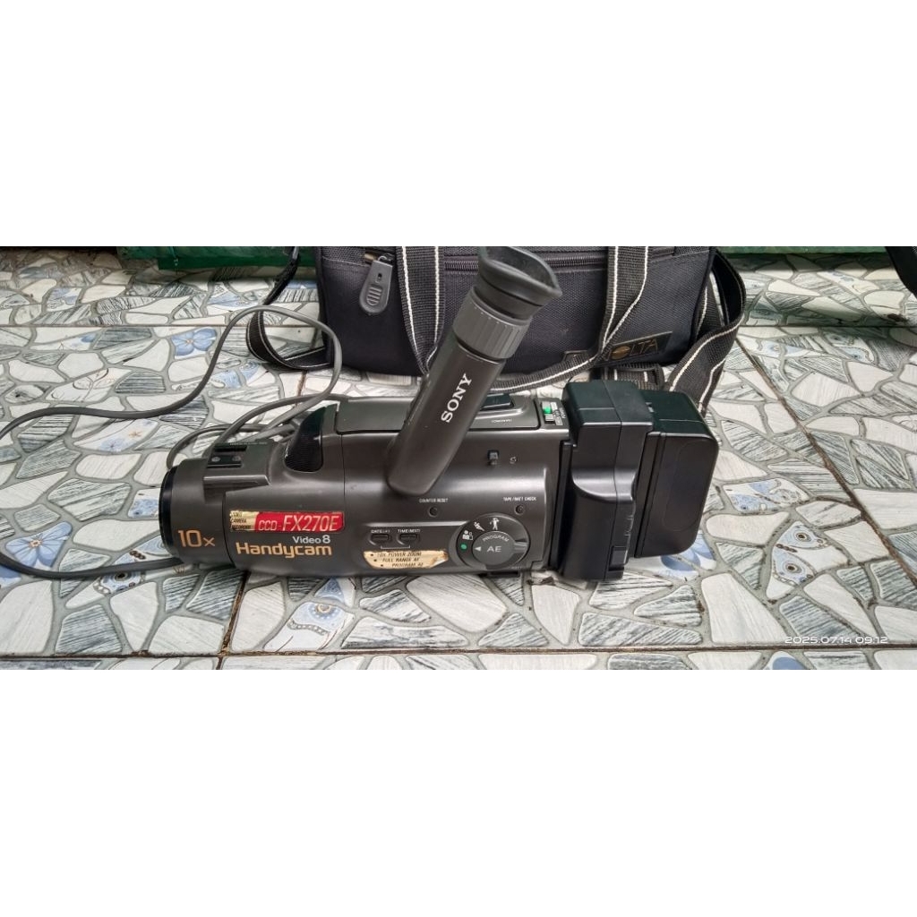 prelovode vintage handycam Sony CCD FX270E Handycam Sony camcorder Video 8 vintage