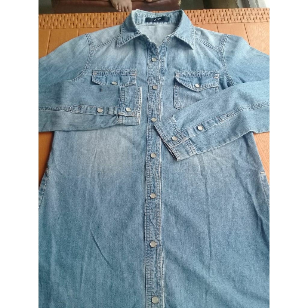 kemeja wanita tangan panjang  bahan jeans tipis