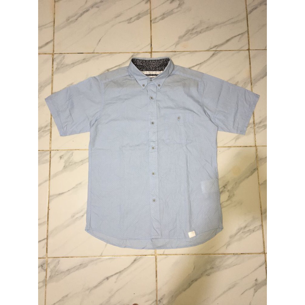 KEMEJA WHITE MOUNTAINEERING