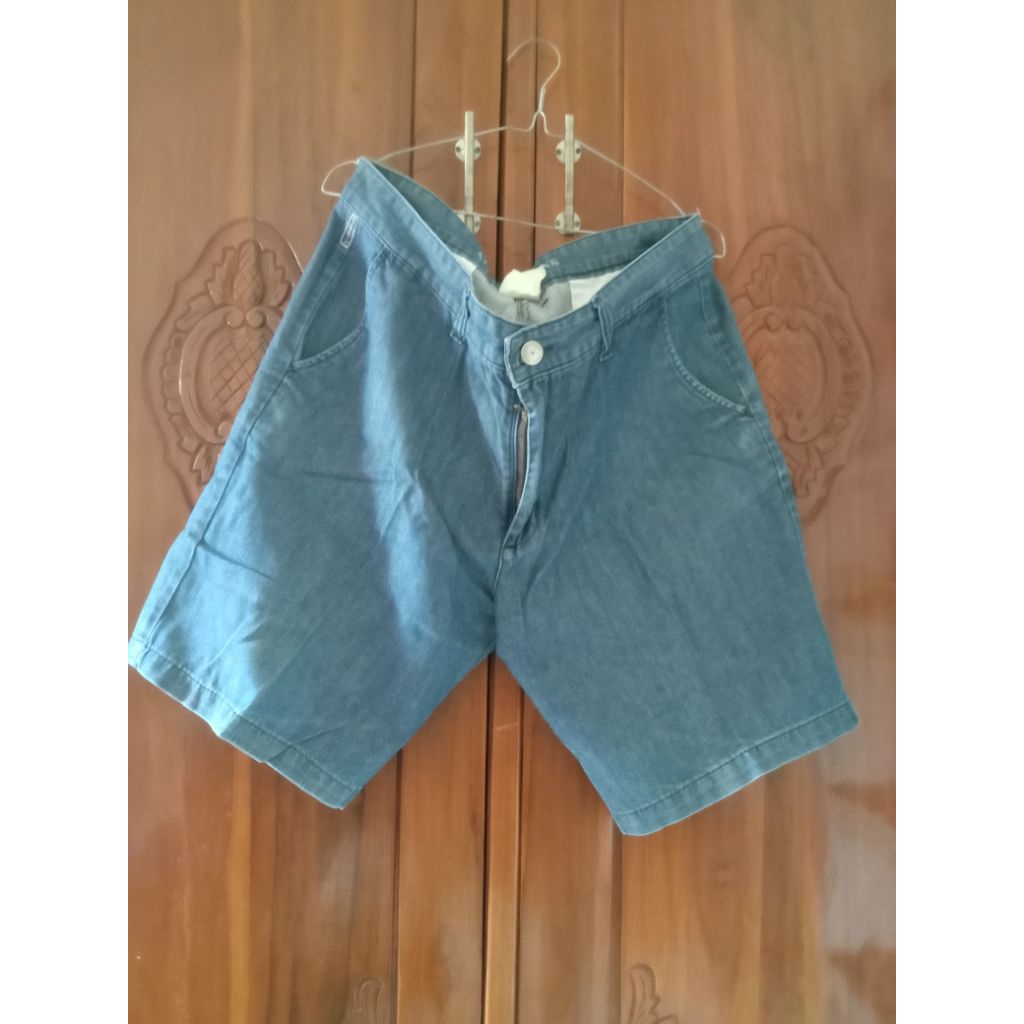 celana jeans pria size 38 merk armani jeans masih bagus termurah preloved