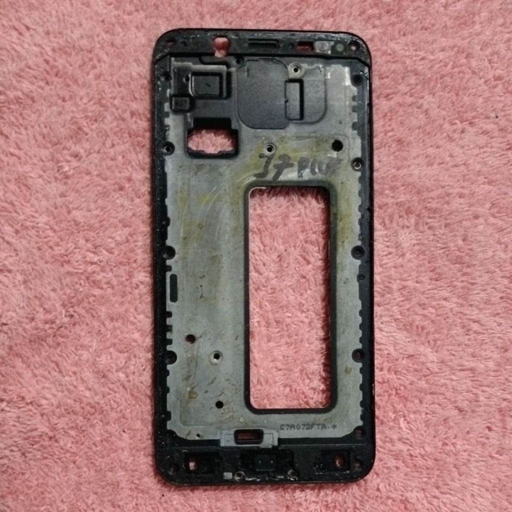 FRAME TATAKAN LCD TULANG TENGAH SAMSUNG GALAXY J7 PLUS MULUS TANPA BONCEL BONCEL ORIGINAL COPOTAN