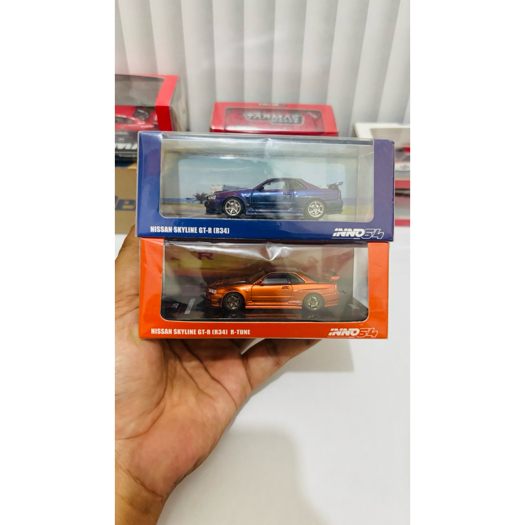 Inno64 Nissan Skyline GT-R34 Midnight Purple ll & Metalic Orange