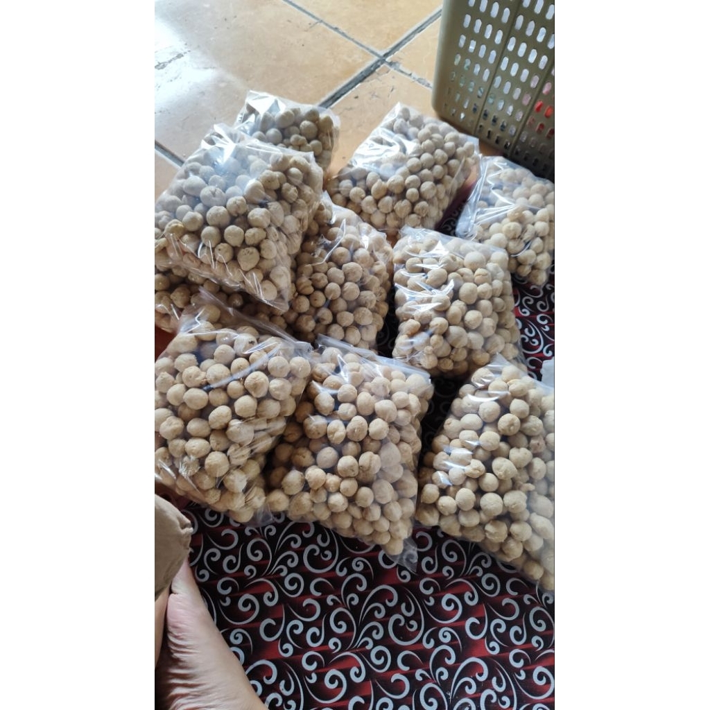 

KRUPUK BAKSO IKAN 100% FRESH HALAL ASLI BUATAN SENDIRI