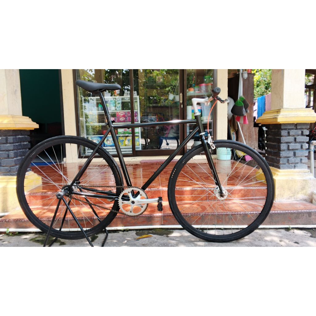FIXIE UNITED SOLOIST. 01