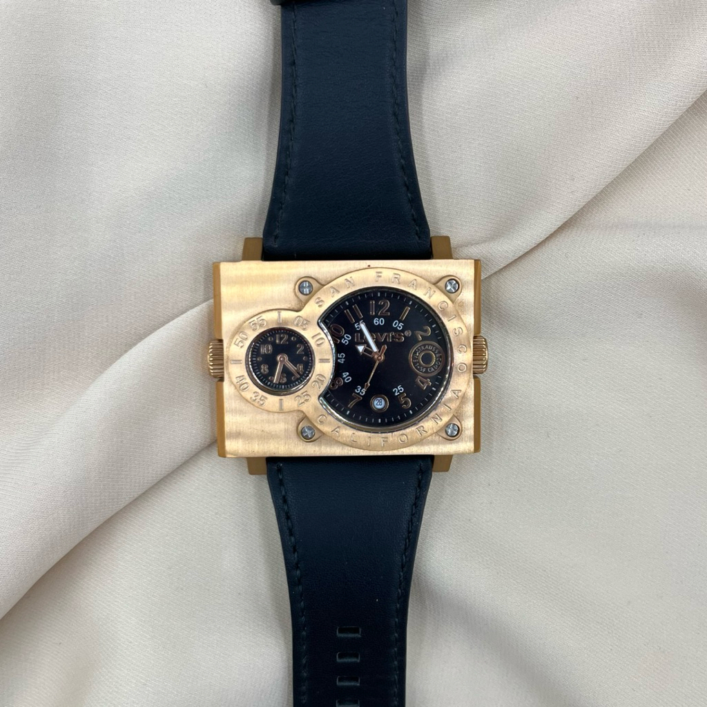 Jam Tangan Levis Pria LTH0402