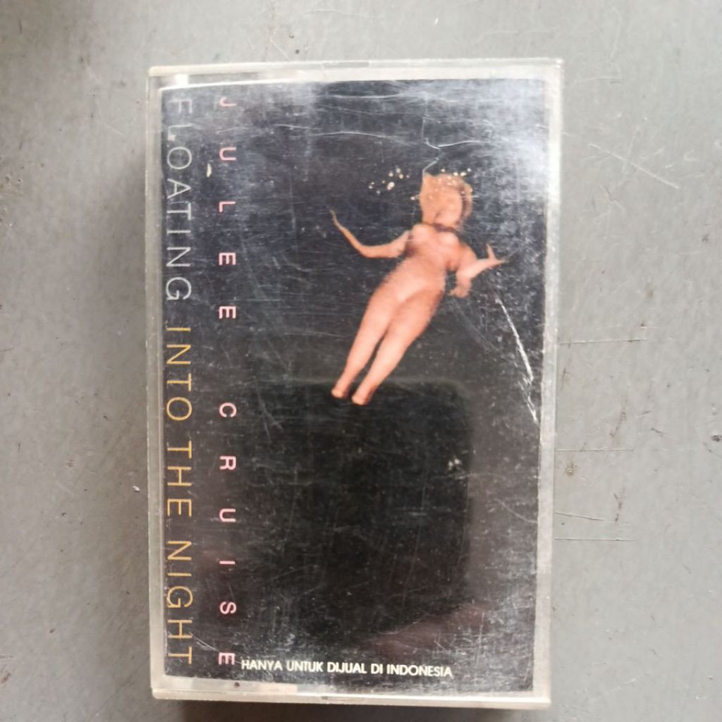 kaset lagu Julee Cruise Floating Into The Night