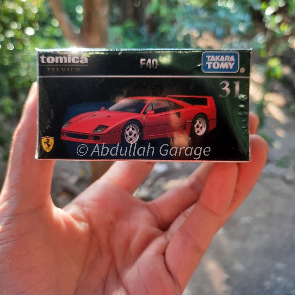 TOMICA FERRARI F40 PREMIUM