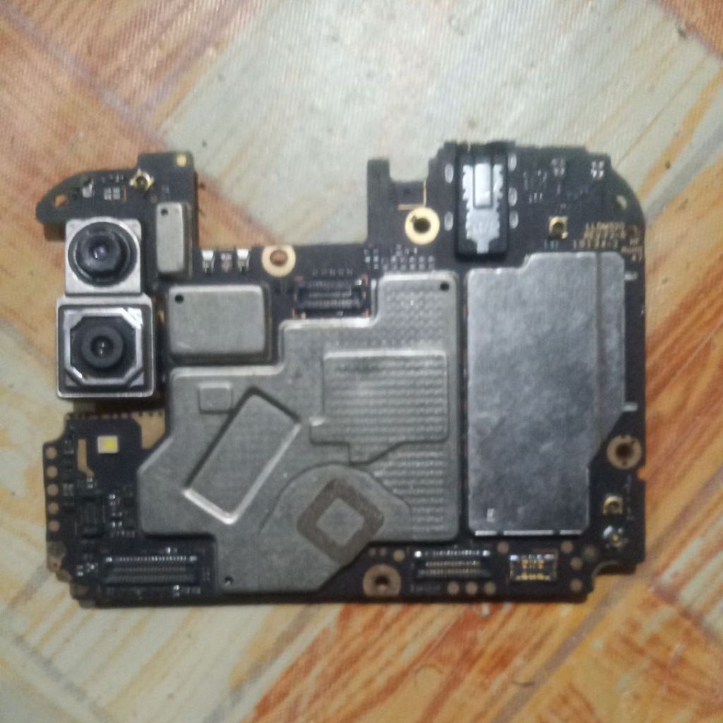 mesin redmi 7 ram 4/64 minus cek deskripsi
