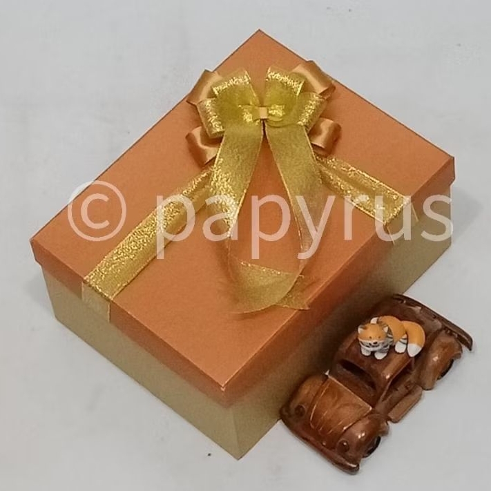 

PAPYRUS Kombinasi 17,5x22,5 Tinggi 10cm Kotak Kado Gift Box Hardbox Hampers V3