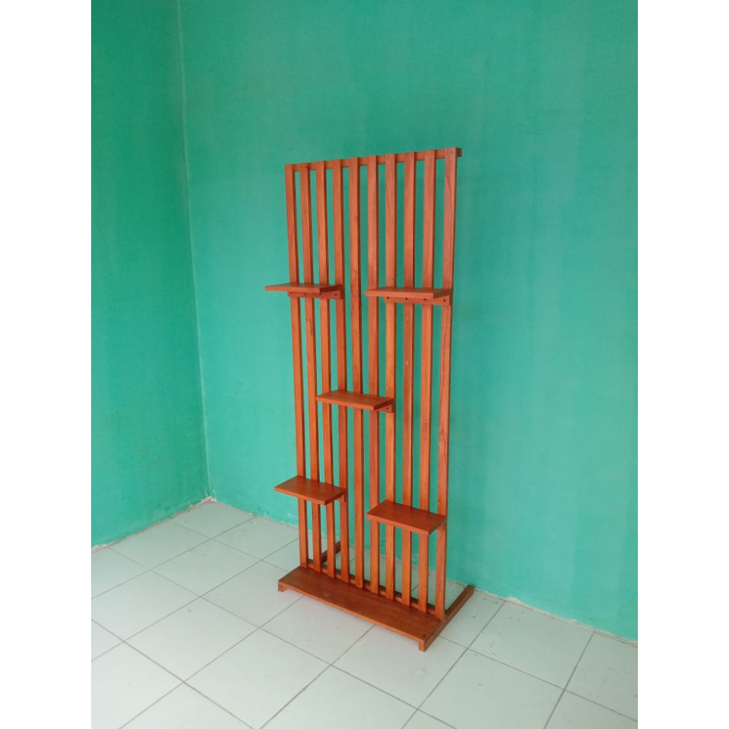 rak penyekat ruangan partisi kayu solid