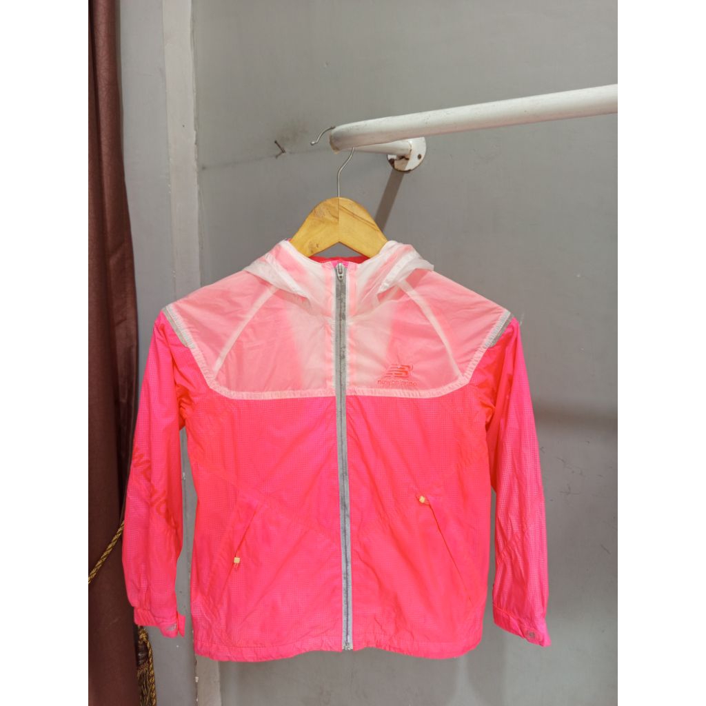 Preloved NB Jaket Anak / Jaket Running NB Perempuan