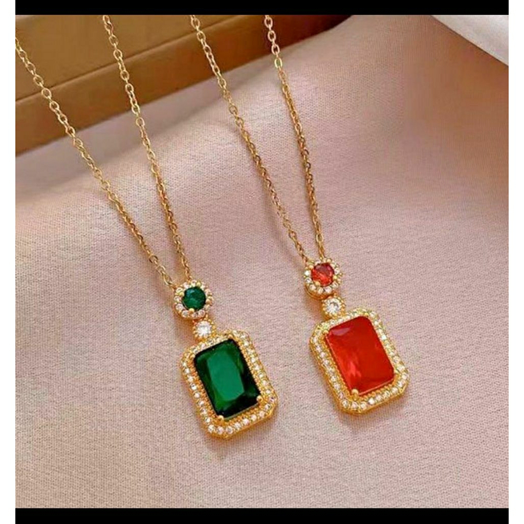 kalung replika delima merah