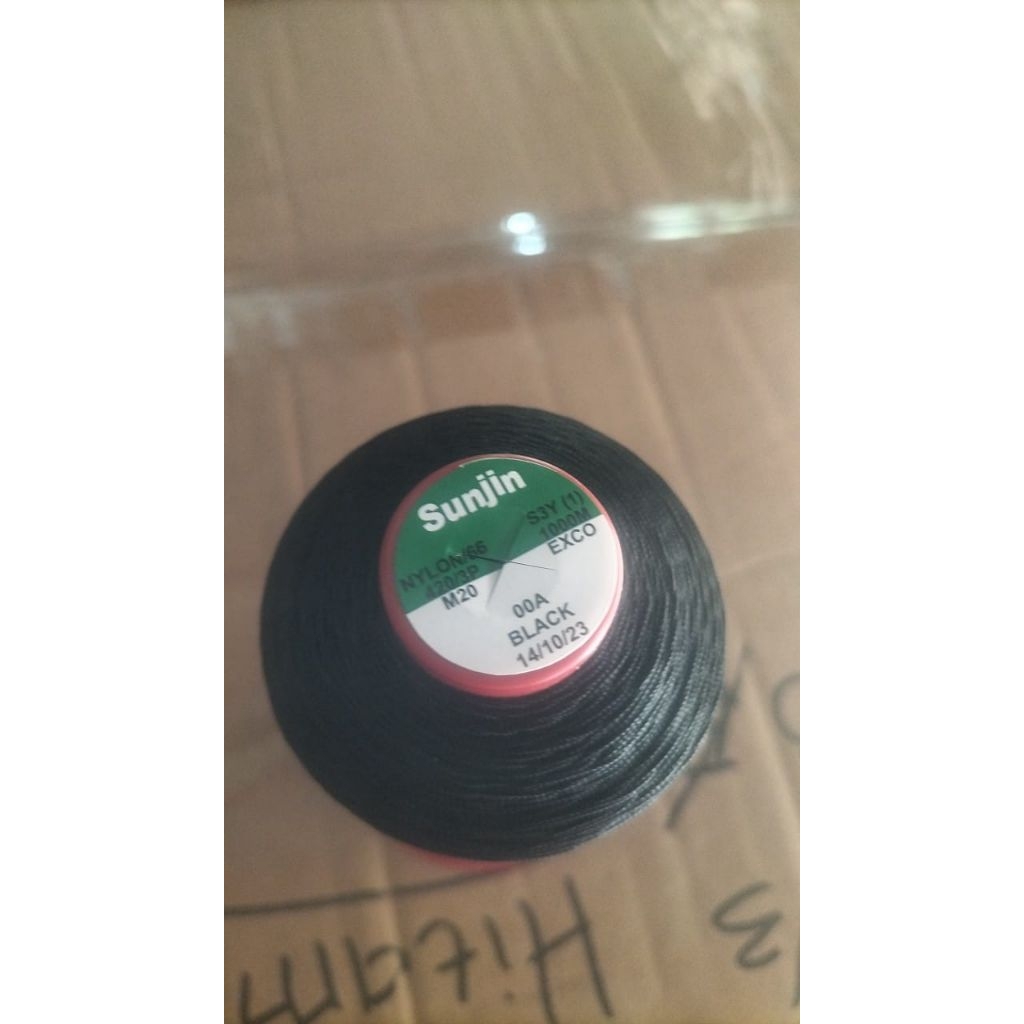benang nylon tkt 20 warna hitam 1000 mtr. bonded