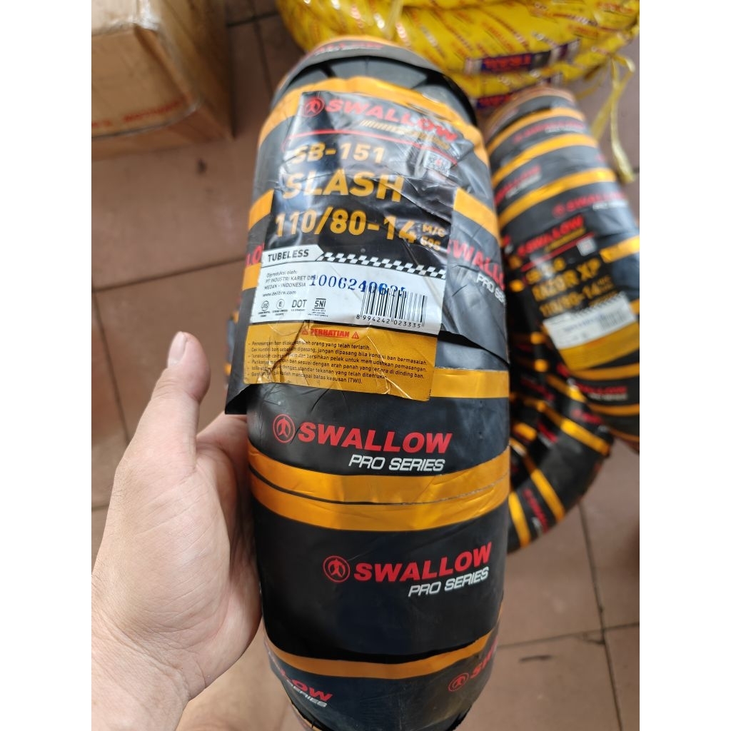 ban luar swallow tubeless 110/80-14 slash sb151 (soft compound)