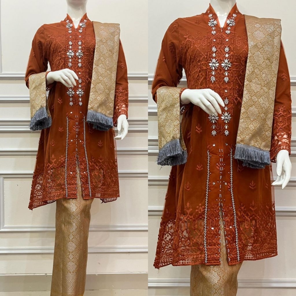 Set Kebaya Brokat Modern dengan Selendang & Rok Songket – Baju Kondangan Wisuda Wanita Elegan