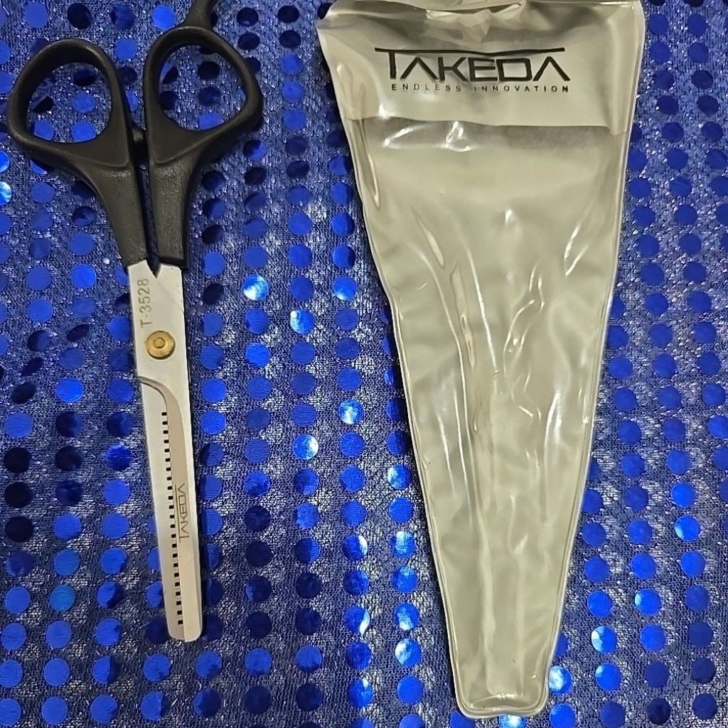 Gunting penipis 1 sisi gerigi Takeda