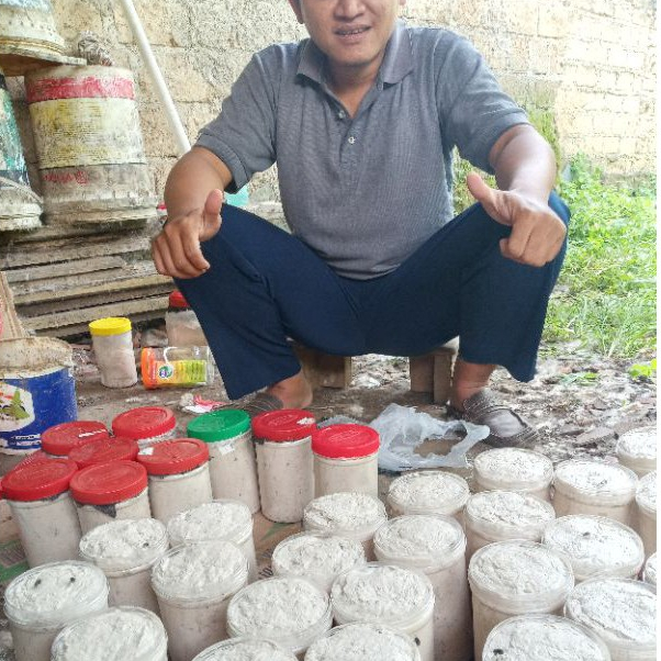 UMPAN KUCUR BAUNG ciputat 1 kg BONUS alat PELEPAS KAIL alat pasang kucur SPESIAL UMPAN mancing ikan 