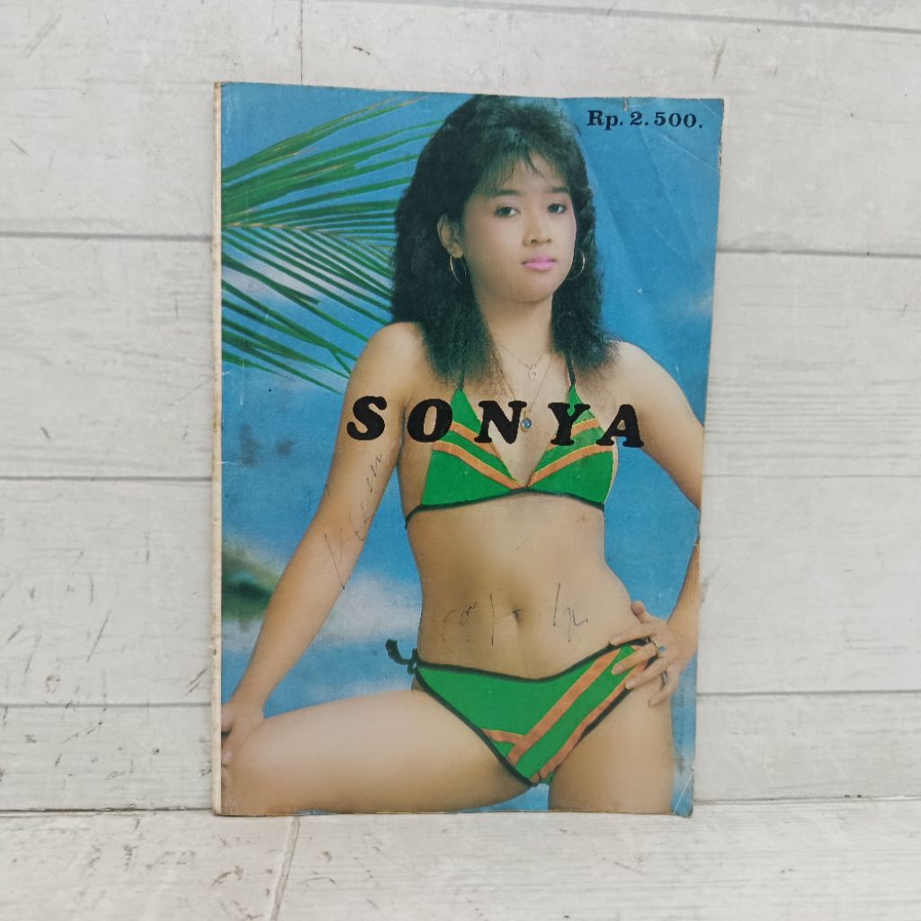 Enny Arrow Sonya BUKU Langka