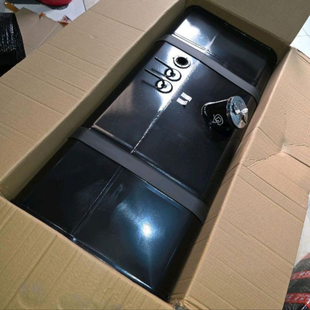 TANGKI SOLAR 200 LITER + TUTUP TANGKI HINO LOHAN FG235TI FUEL TANK ASSY 200L