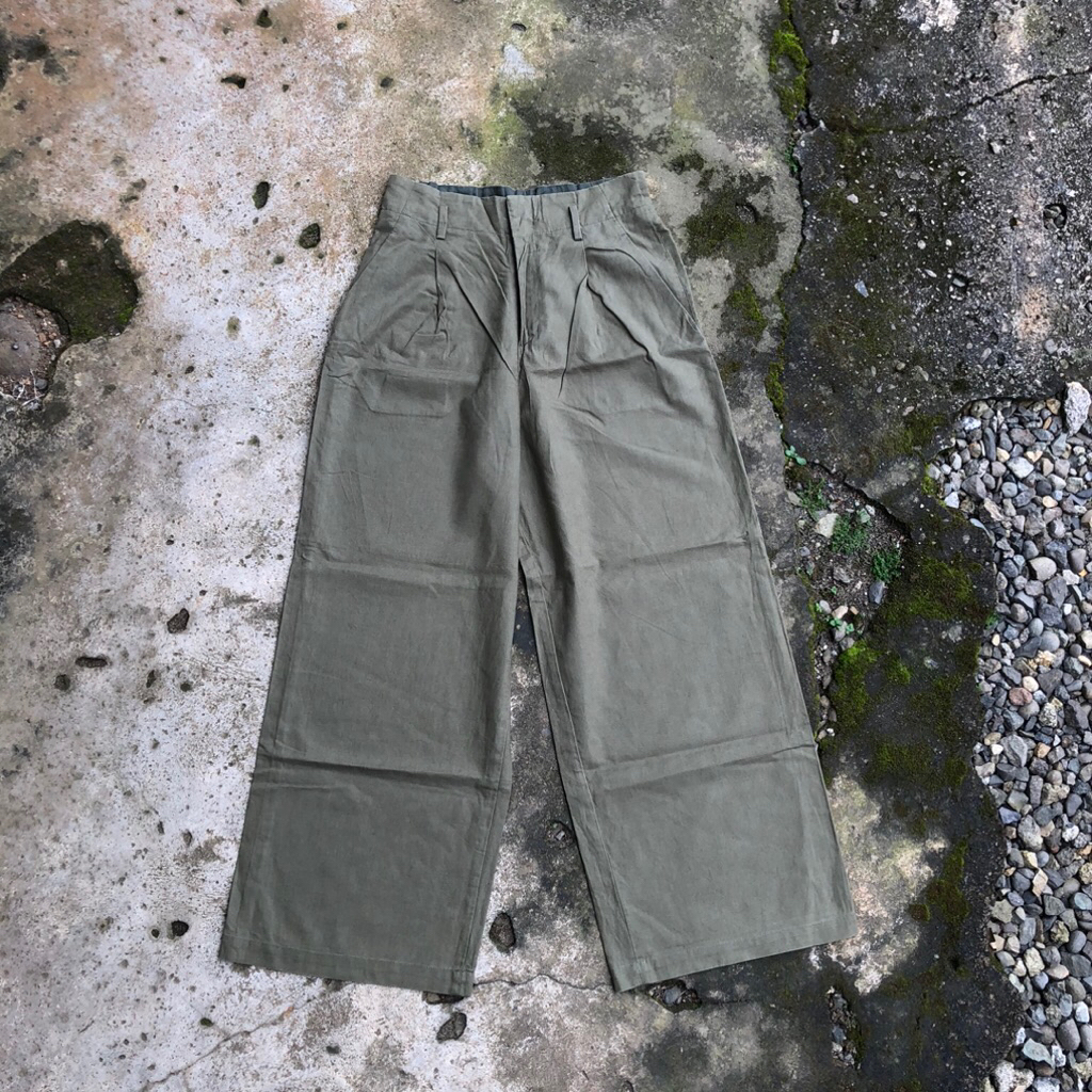 Chino pants baggy super wide uniqlo ( second/bekas )