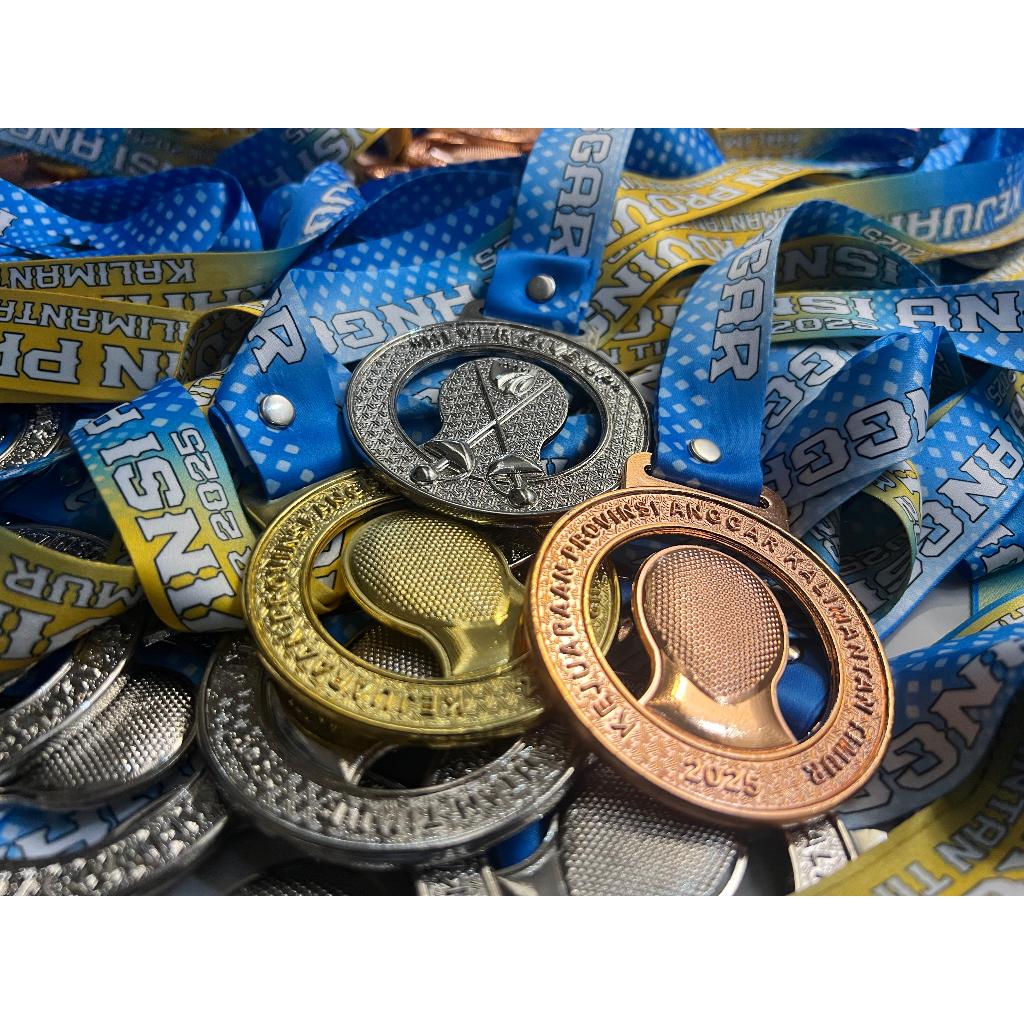 Medali custom alloy anhass deain 3D type mutar dan bolak balik warna emas perak perunggu harga murah