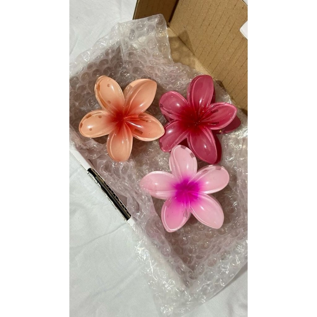 Jepit rambut bunga bali