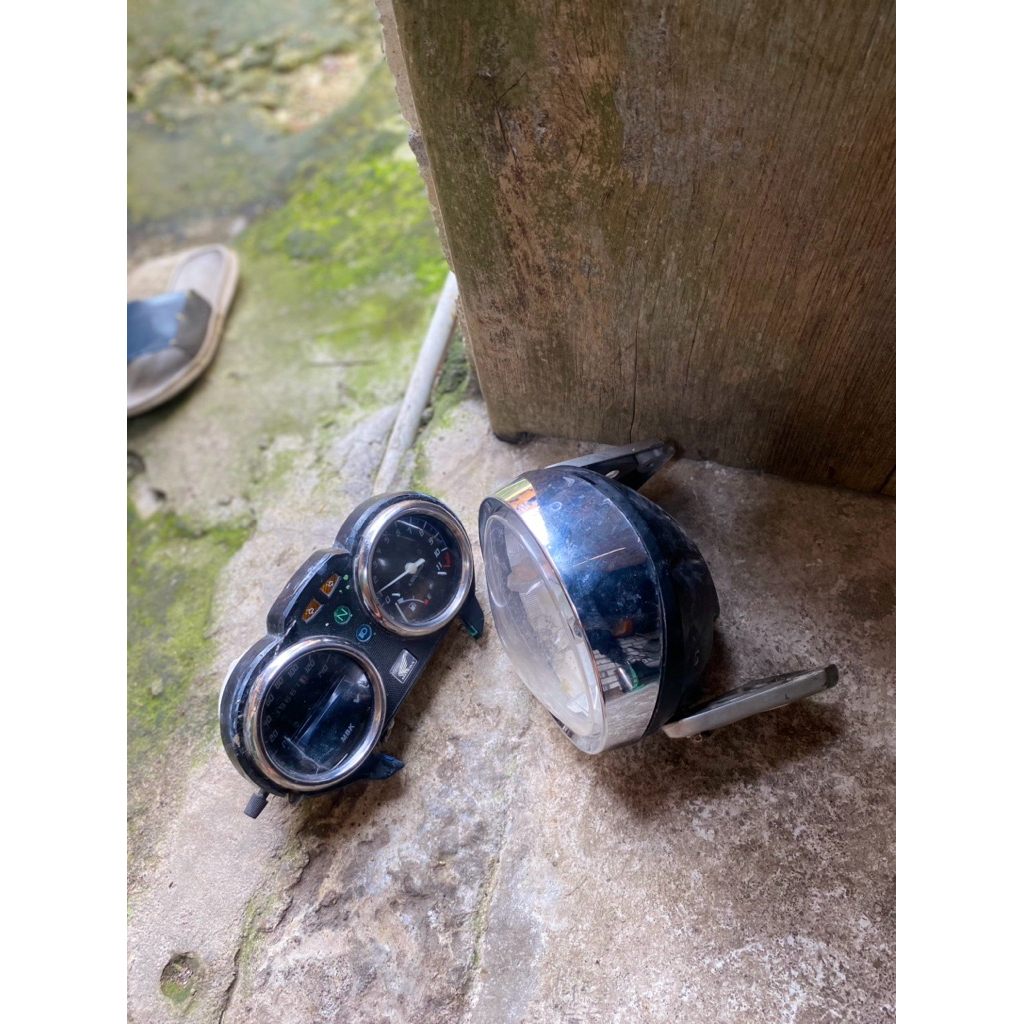 Lampu depan tiger revo barong