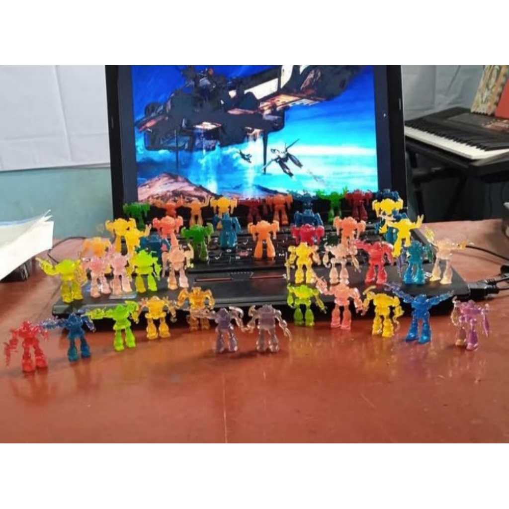 robot karet jadul figure gummy