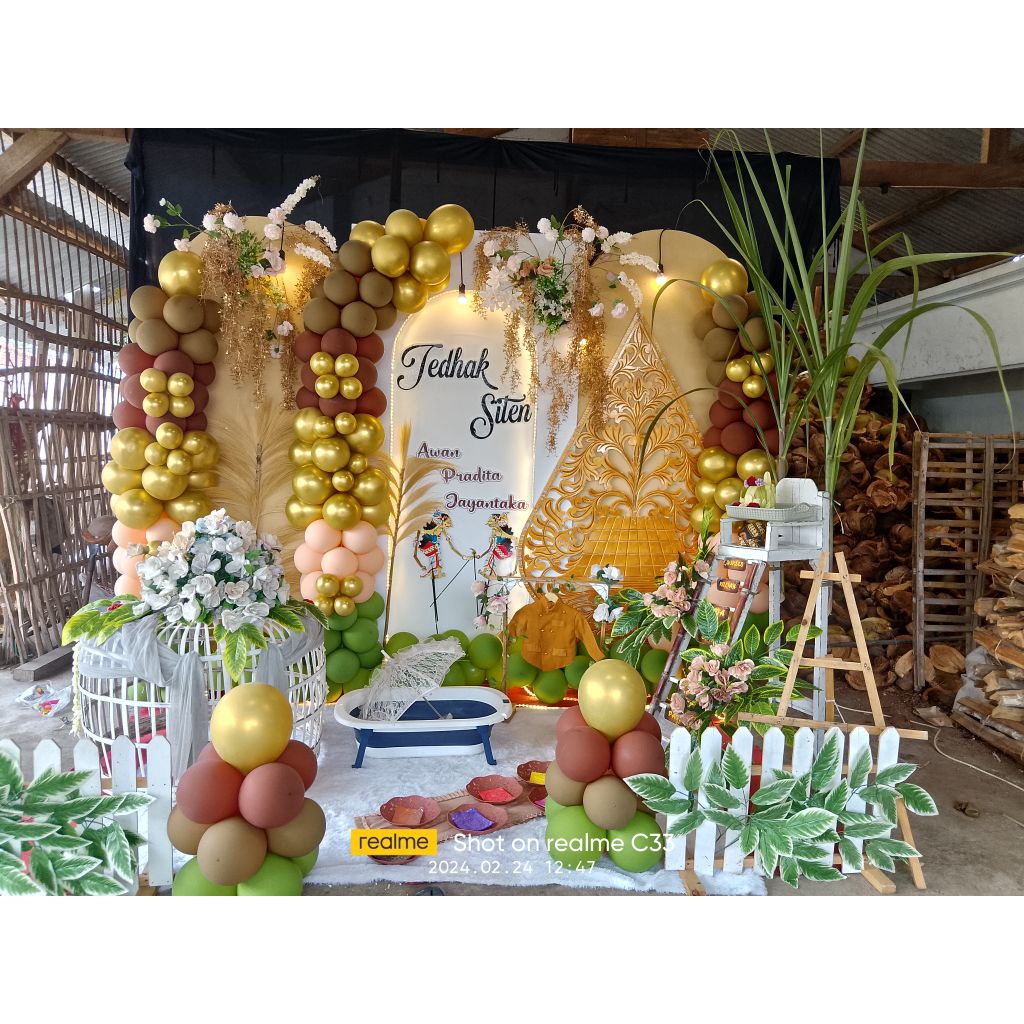 dekorasi tedhak siten Tulungagung