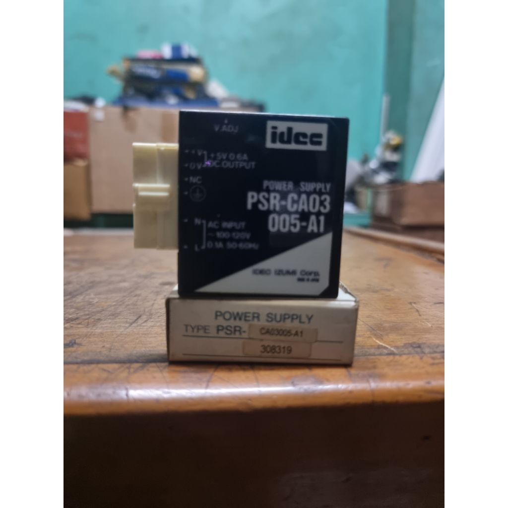 IDEC PSR CA03 005 - A1 0.6A POWER SUPPLY