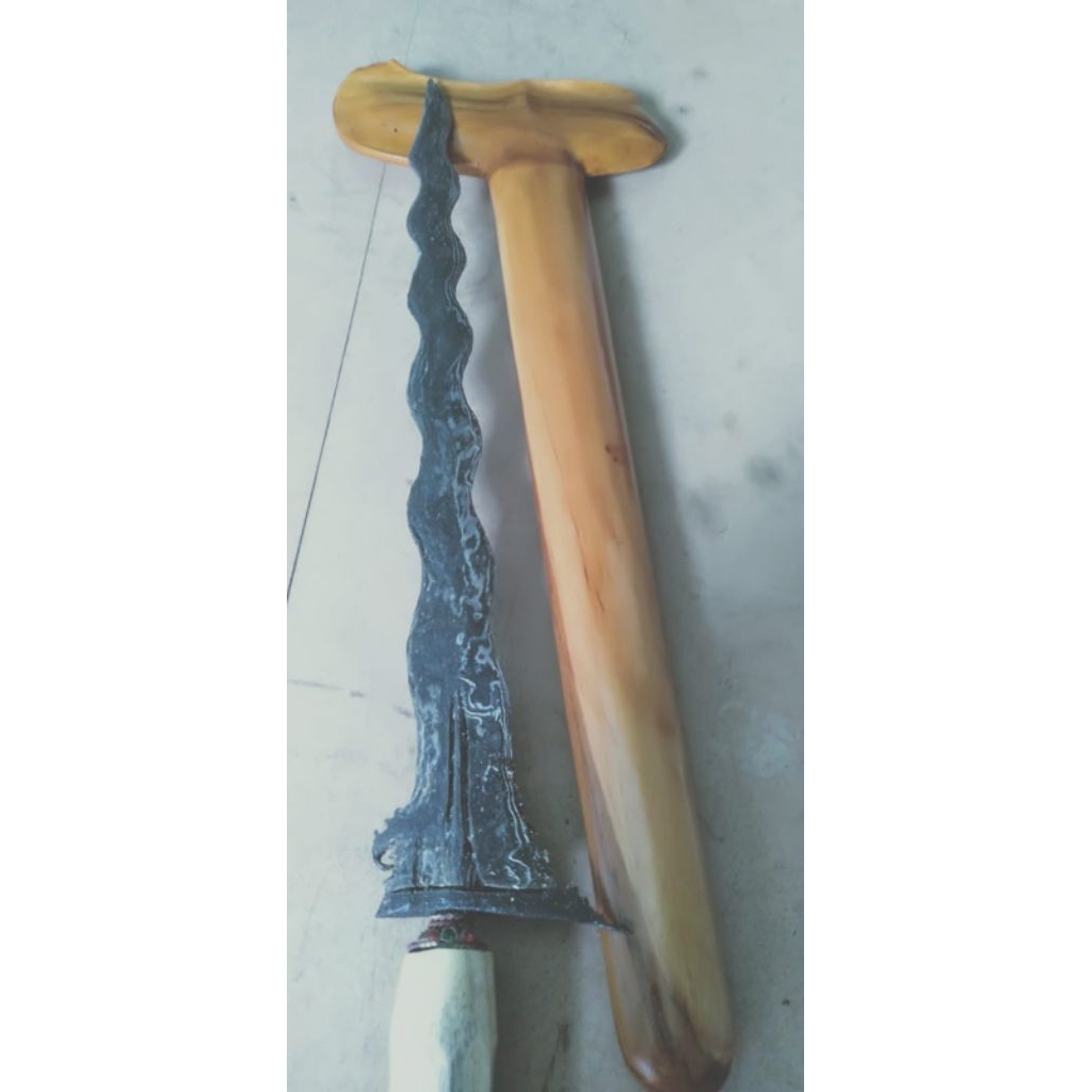 Pusaka Sengkelat Luk 13