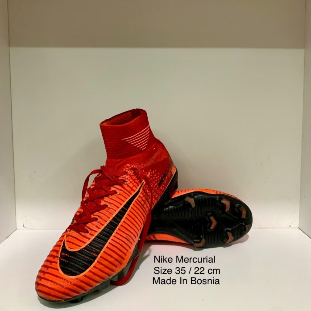 Sepatu Bola Nike Mercurial Preloved