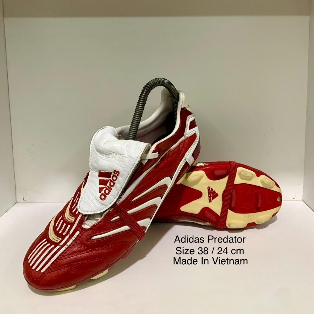 Sepatu Bola Adidas Predator Preloved