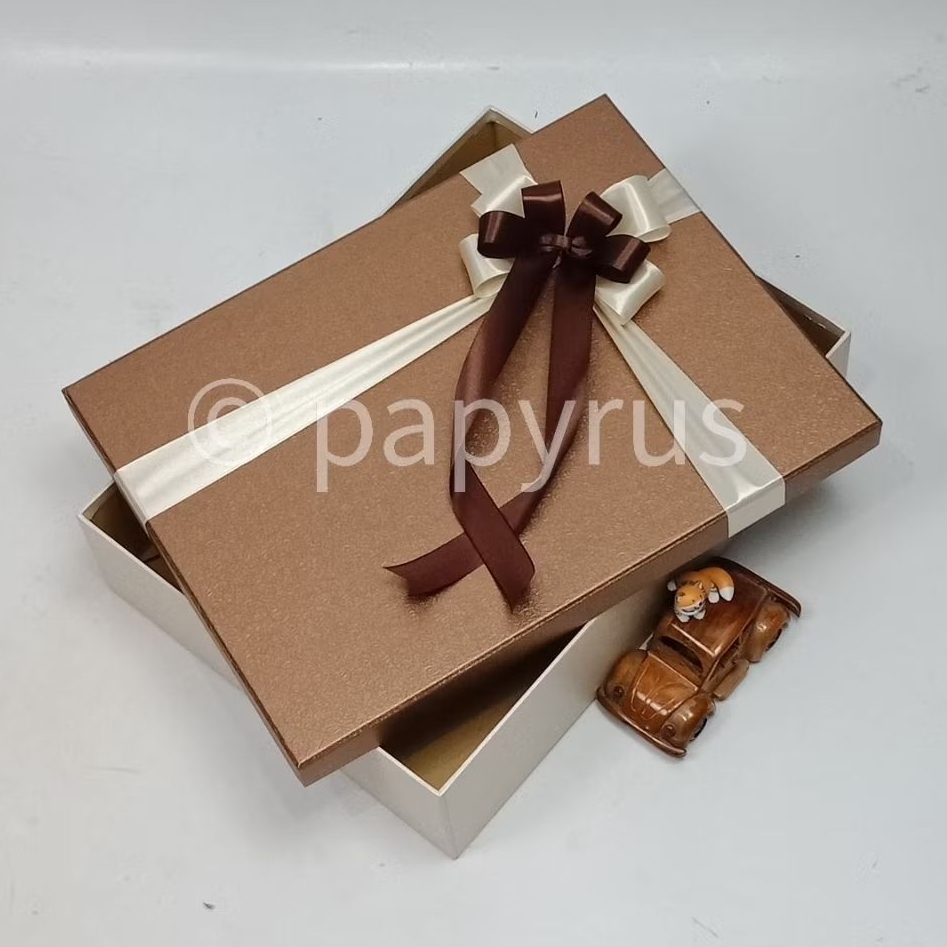 

PAPYRUS Kombinasi 30x40 Tinggi 8cm Kotak Kado Gift Box Hardbox Hampers Hadiah V1