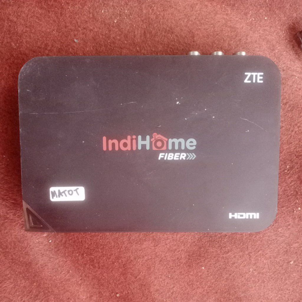 STB set top box ZTE  B700 V5 RUSAK