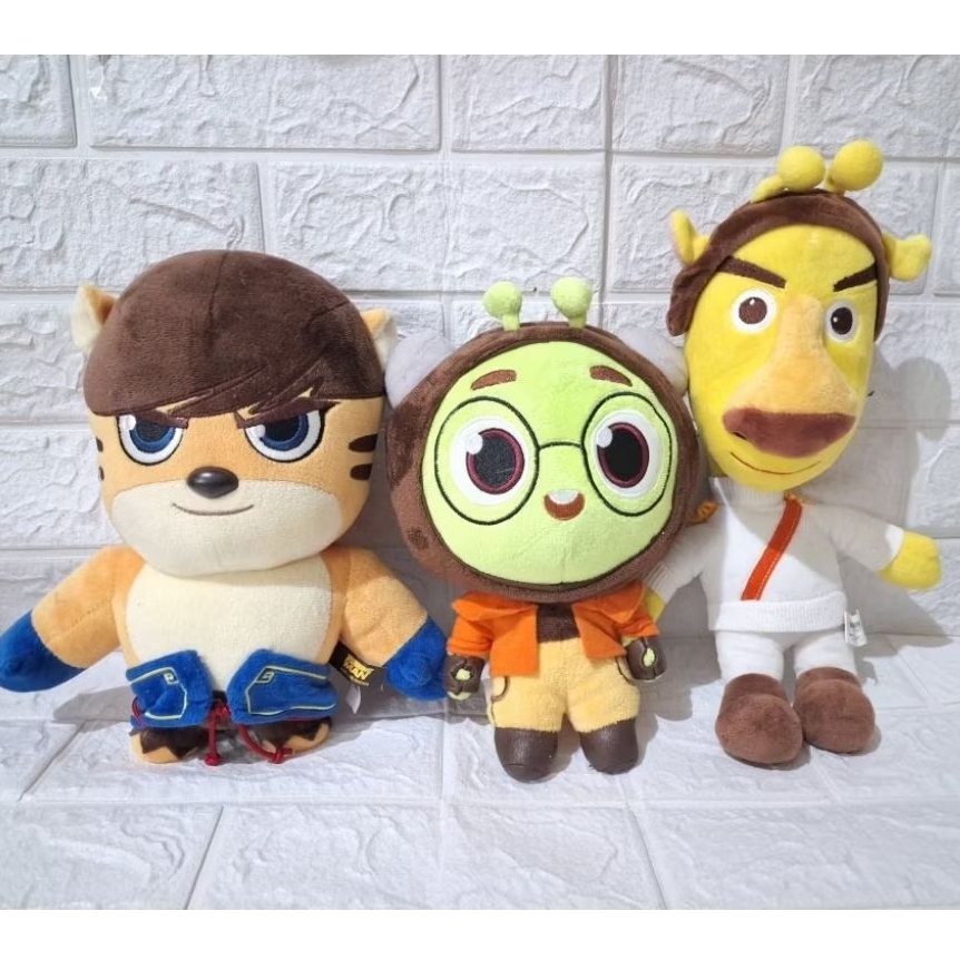 boneka maskot karakter running man belalang macan variety show yu jae suk yjs kim jong kok kjk origi