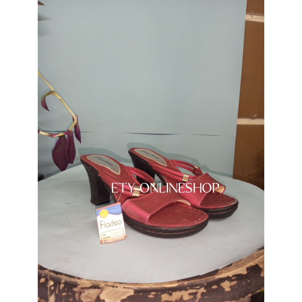 PRELOVED SANDAL WANITA HEELS 7CM FLADEO