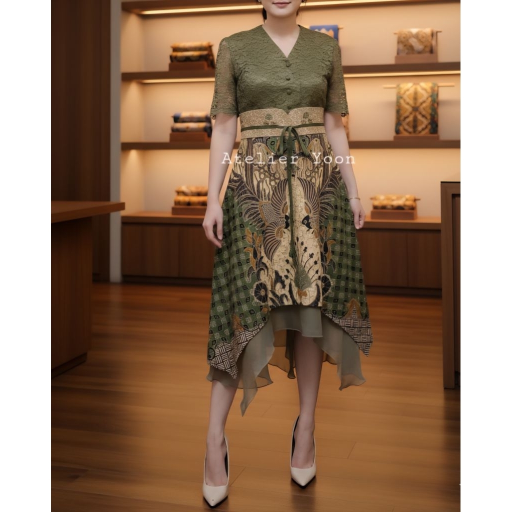 Banawa dress BATIK, kombinasi brukat dan organza | by atelier.yoon
