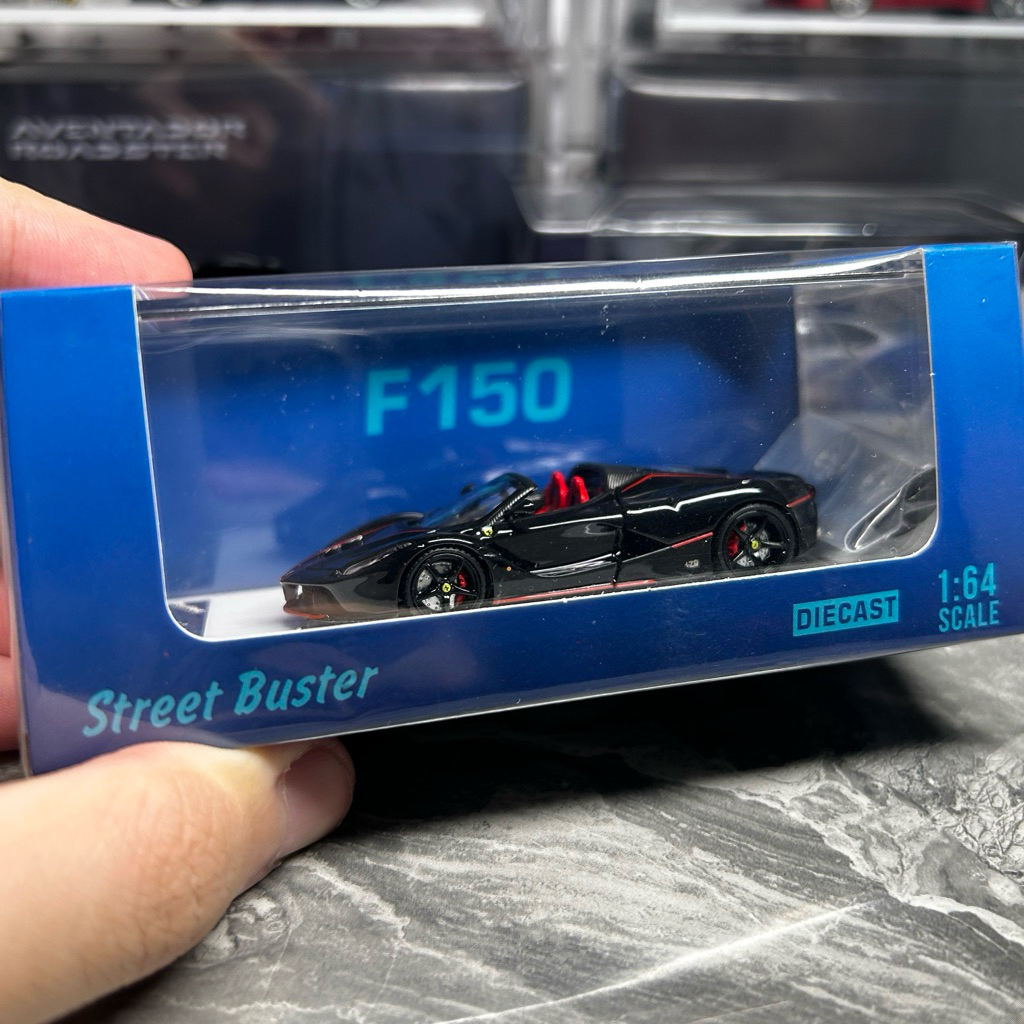 Street Buster Ferrari Laferrari Aperta Black 1:64 Diecast Ferrari Laferrari Aperta Black skala 1:64 