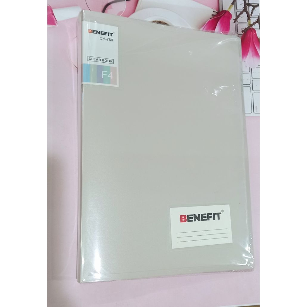 Display book Benefit f4