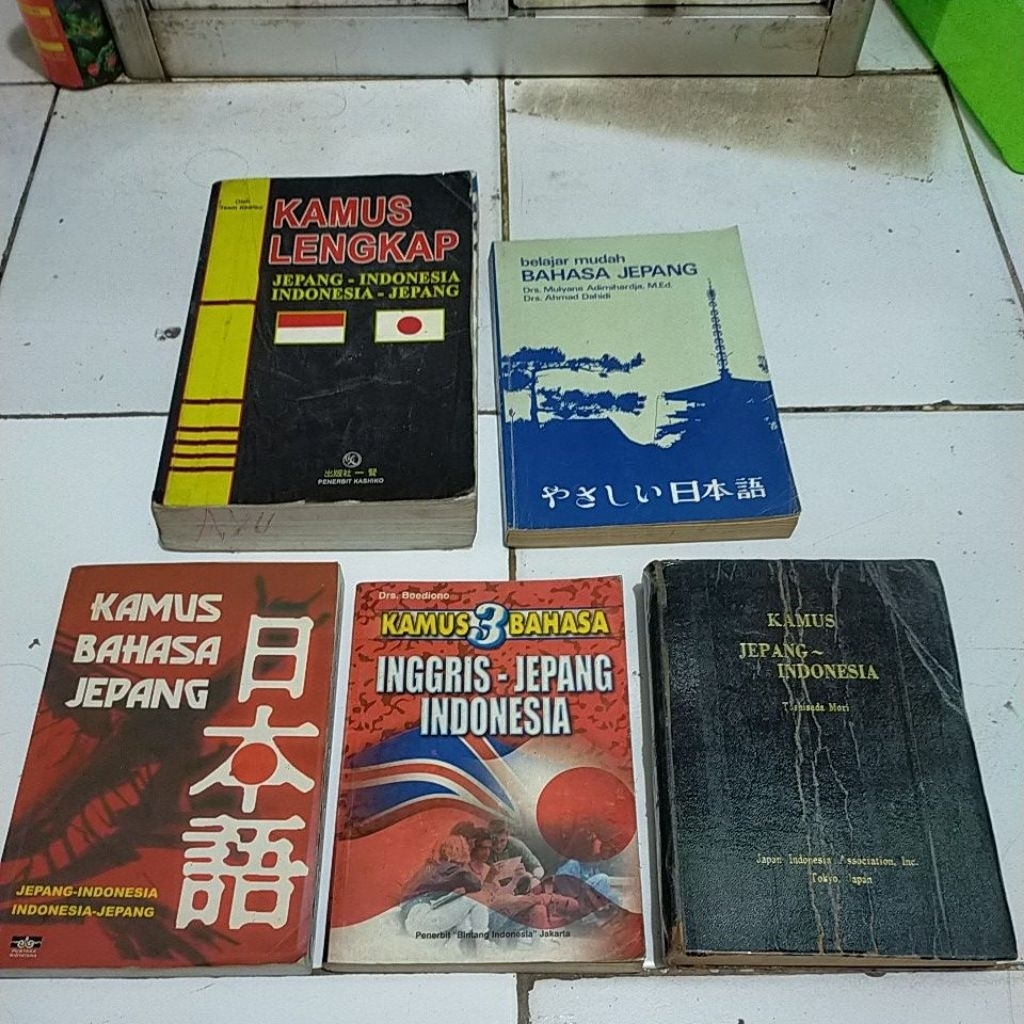 ORI KAMUS 3 BAHASA INGGRIS JEPANG INDONESIA. KAMUS BAHASA JEPANG . KAMUS LENGKAP JEPANG INDONESIA. B