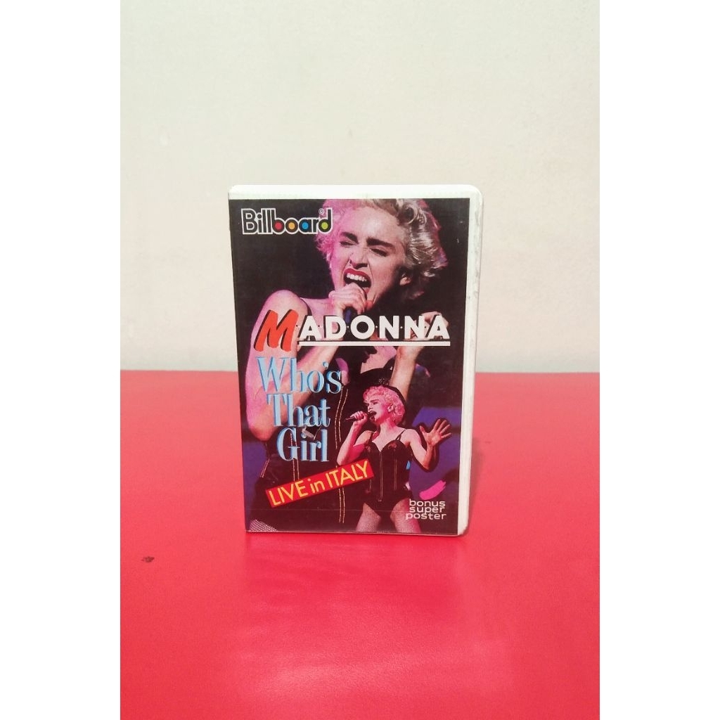 Kaset Pita Original MADONNA - Live In Italy