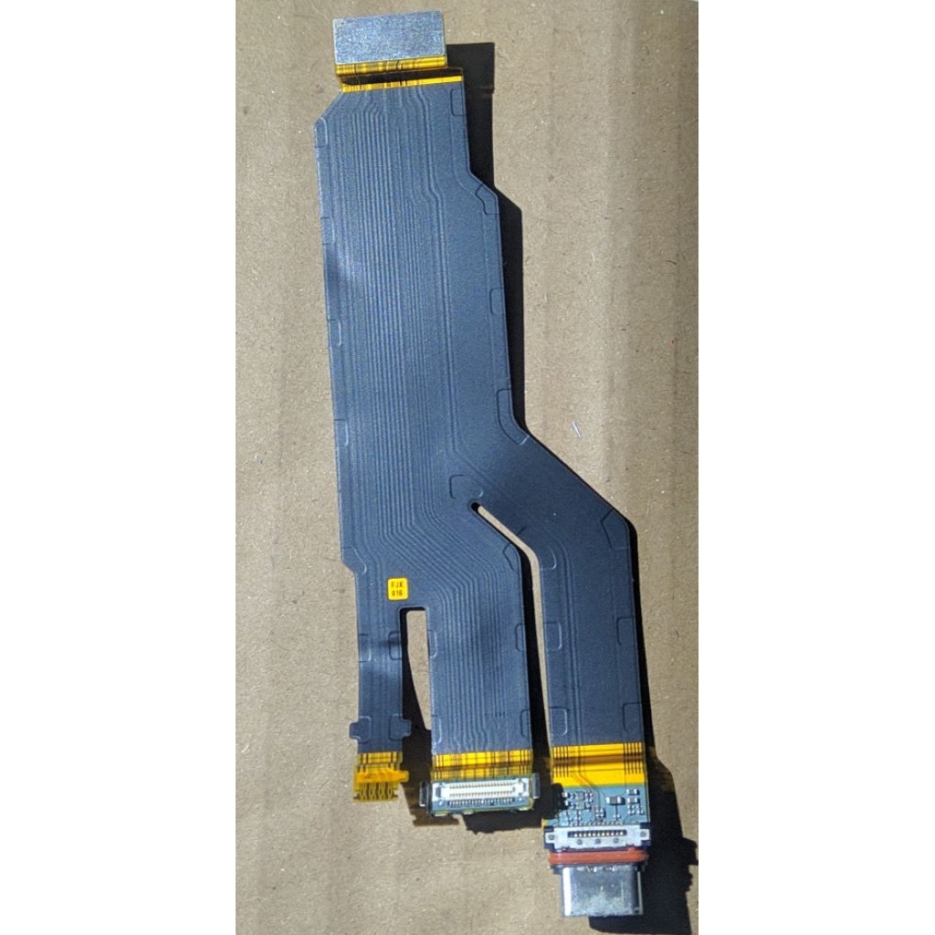 Flexible Charger Original Bekas Copotan Sony Xperia XZS Tes Normal