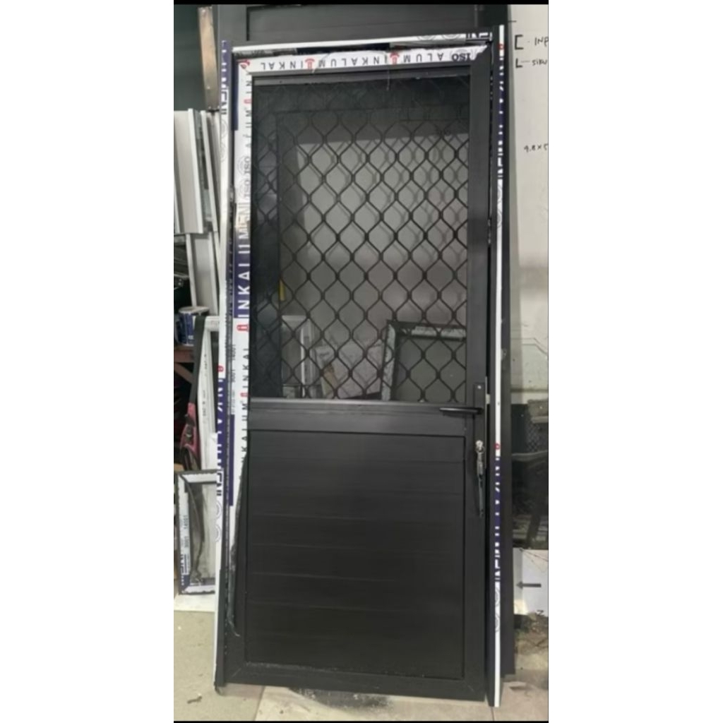 1 SET PINTU 1/2 EXPANDA KAWAT NYAMUK 1/2 BAHAN SPANDREL ALUMUNIUM BISA COSTUM UKURAN ( SUDAH TERMASU