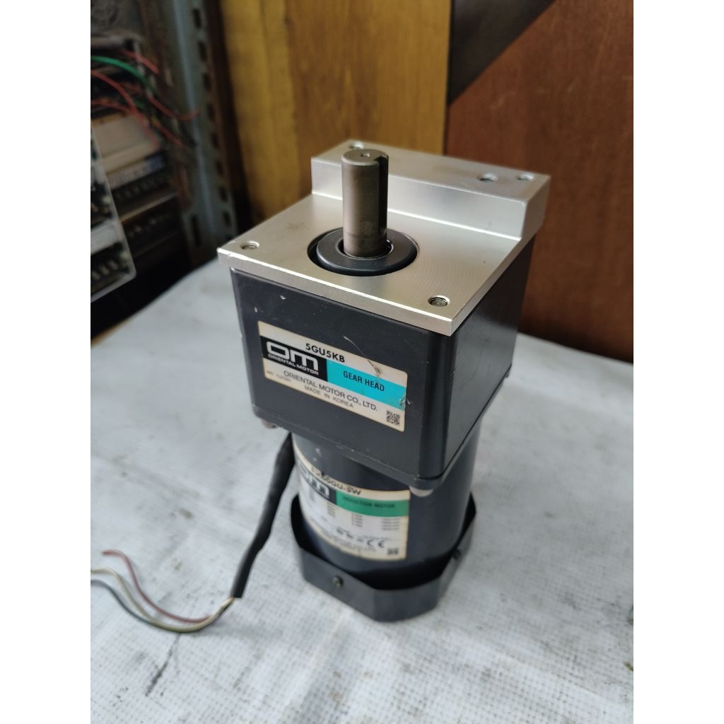 oriental motor gearbox 3phase 60W