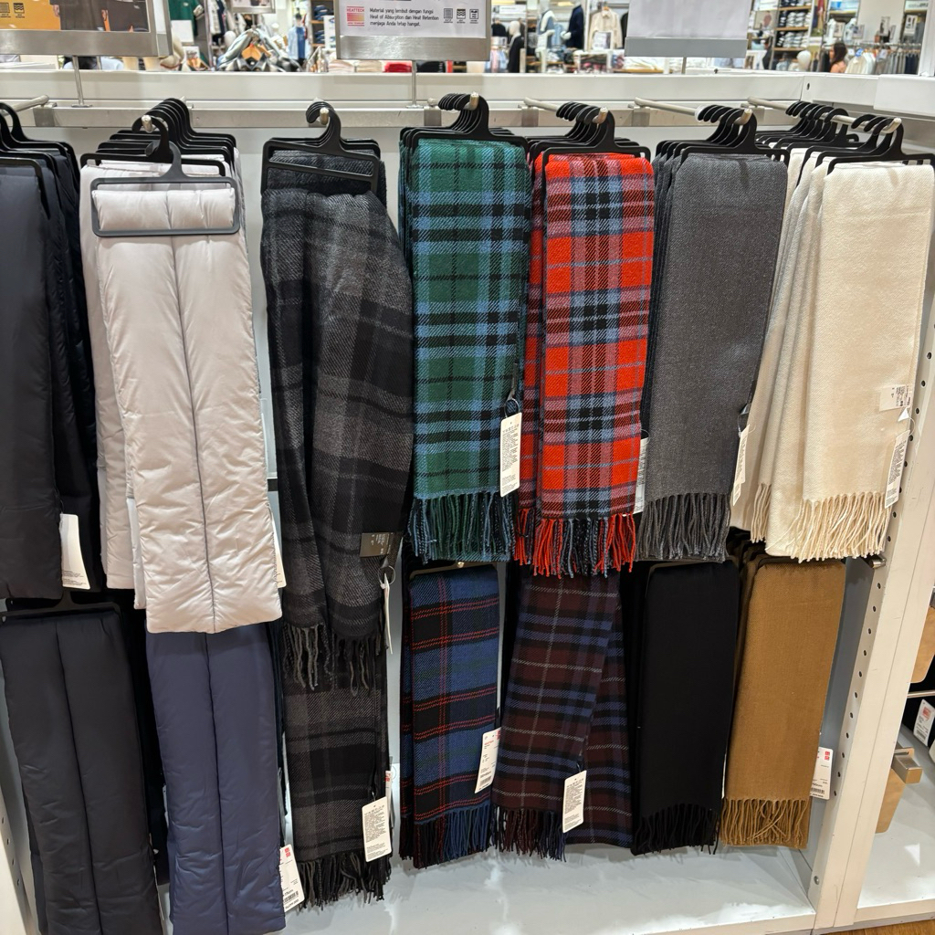 Heattech syal wol polos dan motif, dan syal lapis padded uniqlo sale