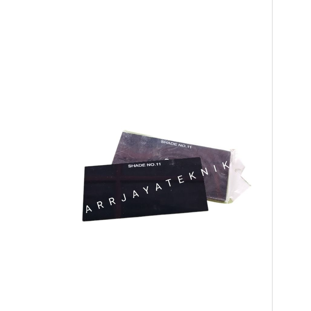 Kaca las hitam DIN.11